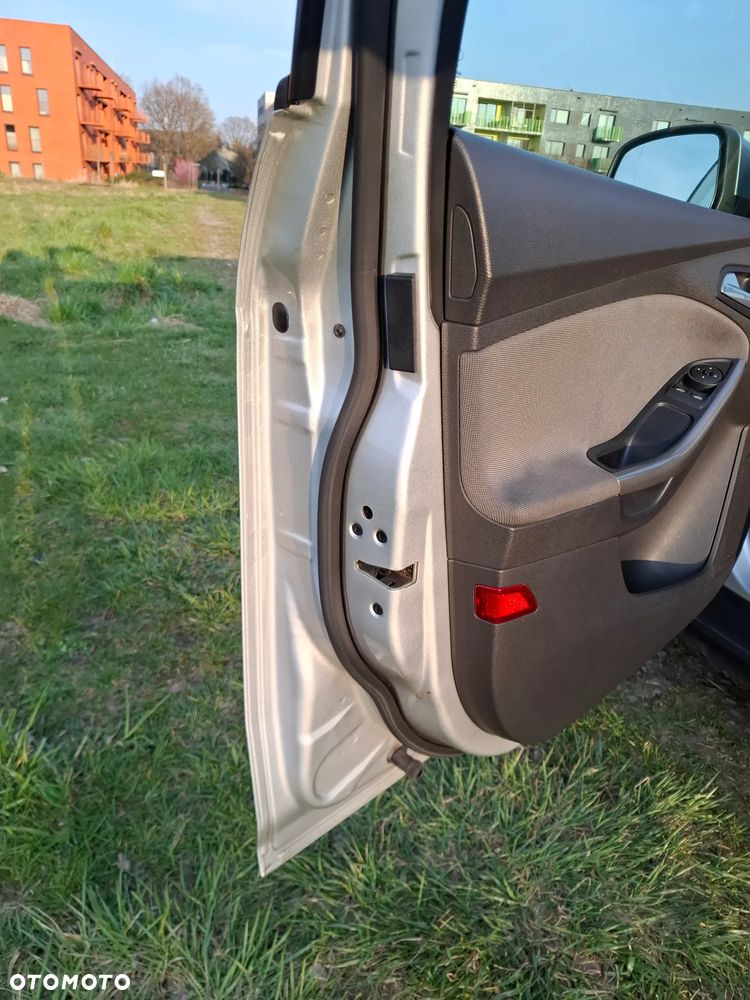 Ford Focus 1.6 TDCi DPF Ambiente - 30