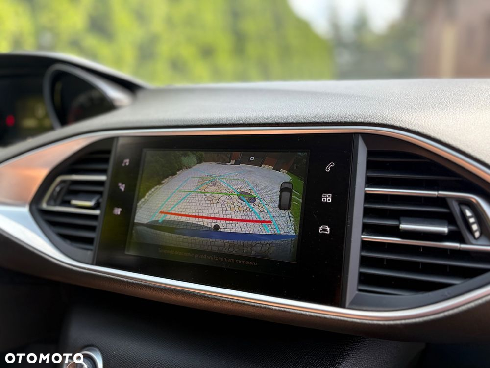Peugeot 308 1.2 PureTech Allure S&S EAT8 - 21