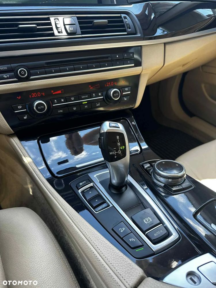 BMW Seria 5 530d xDrive - 4