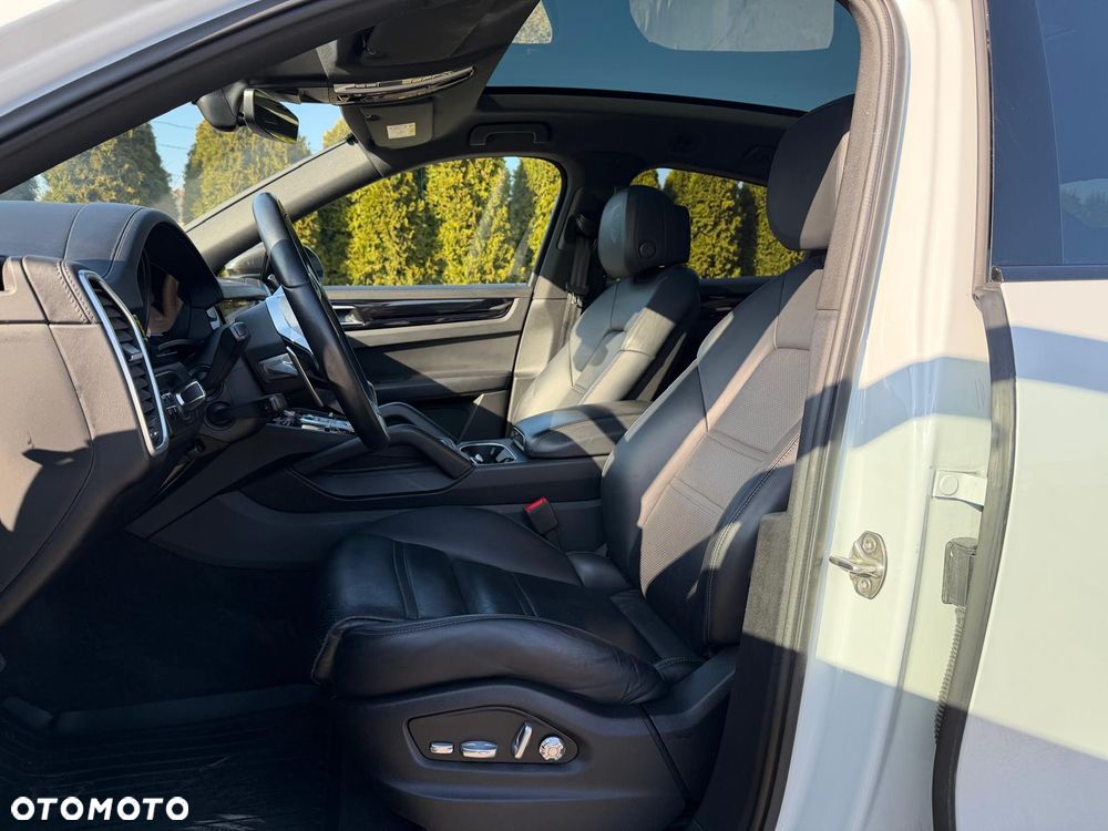 Porsche Cayenne E-Hybrid - 14