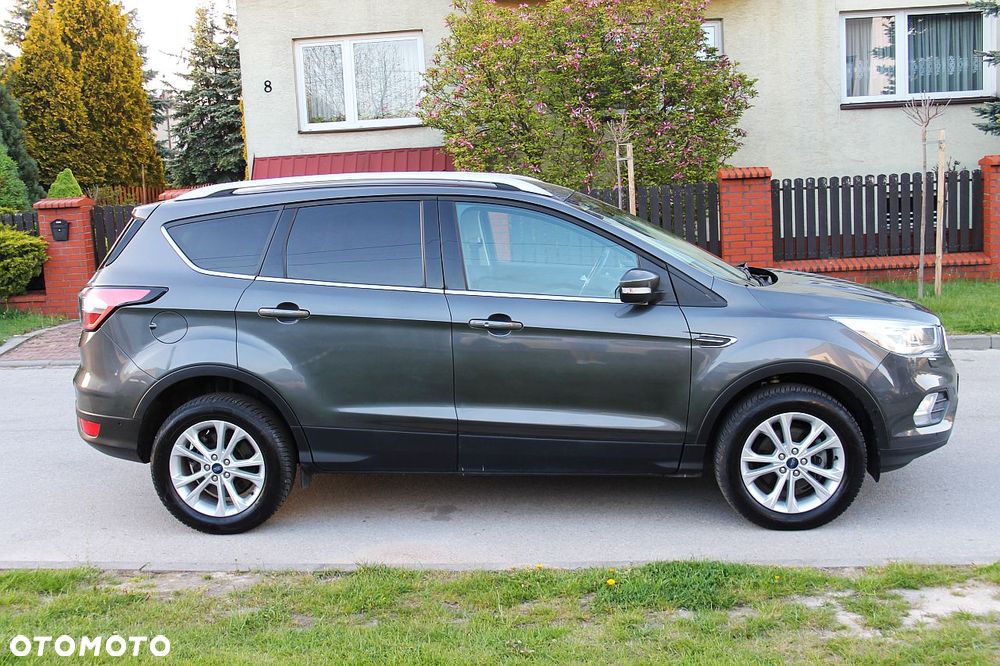 Ford Kuga 1.5 EcoBoost 2x4 Titanium - 10