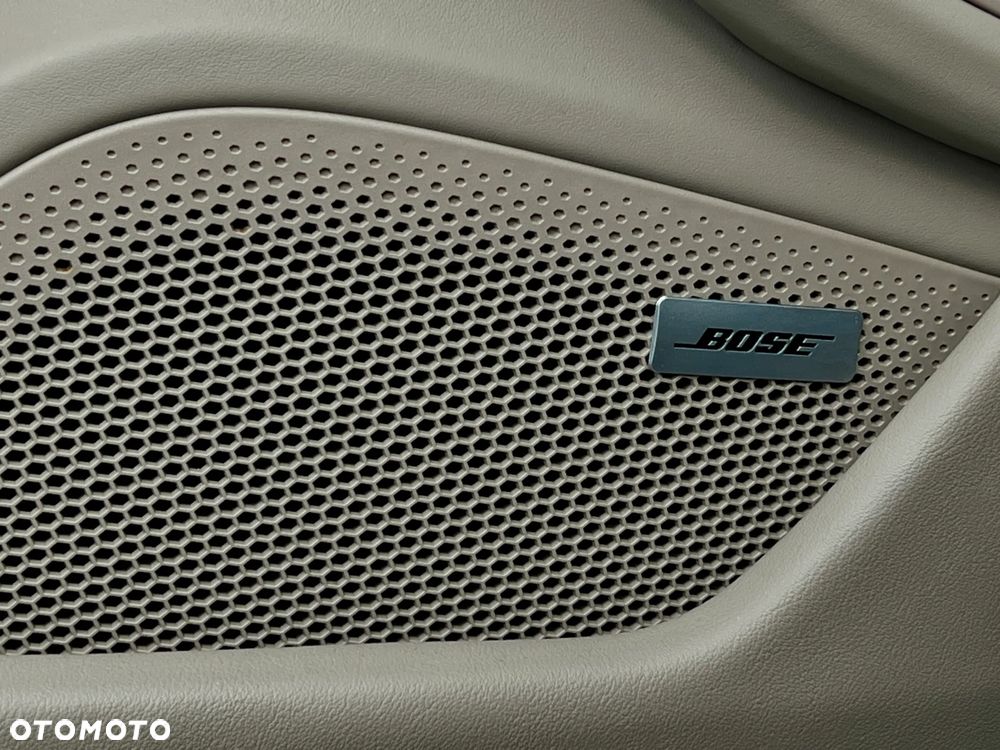 Porsche Taycan 4S - 26