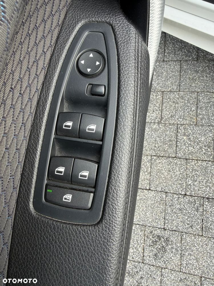 BMW Seria 1 120i M Sport - 13