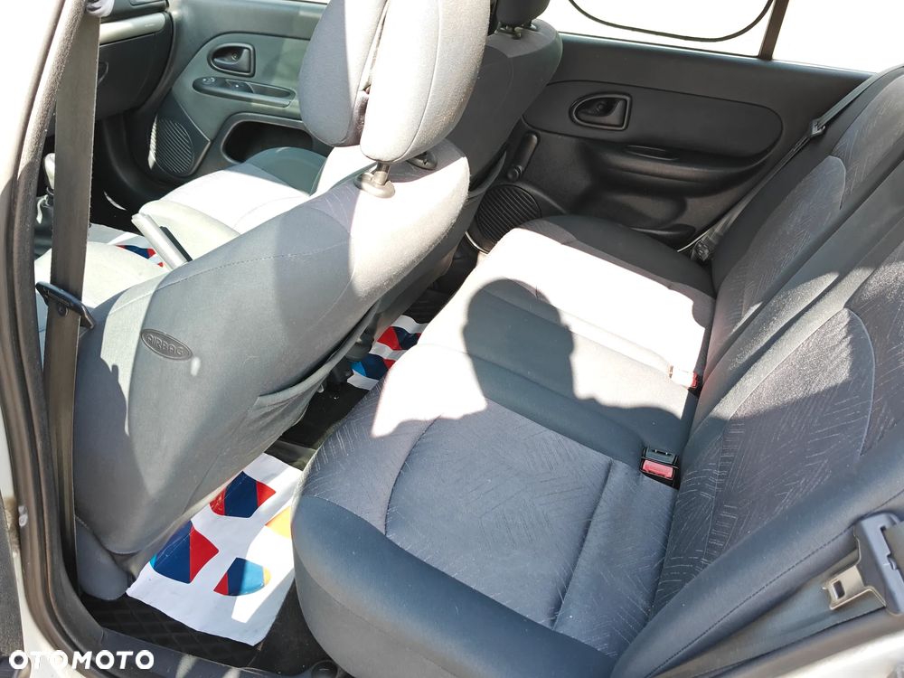 Renault Clio 1.5 dCi Campus - 8