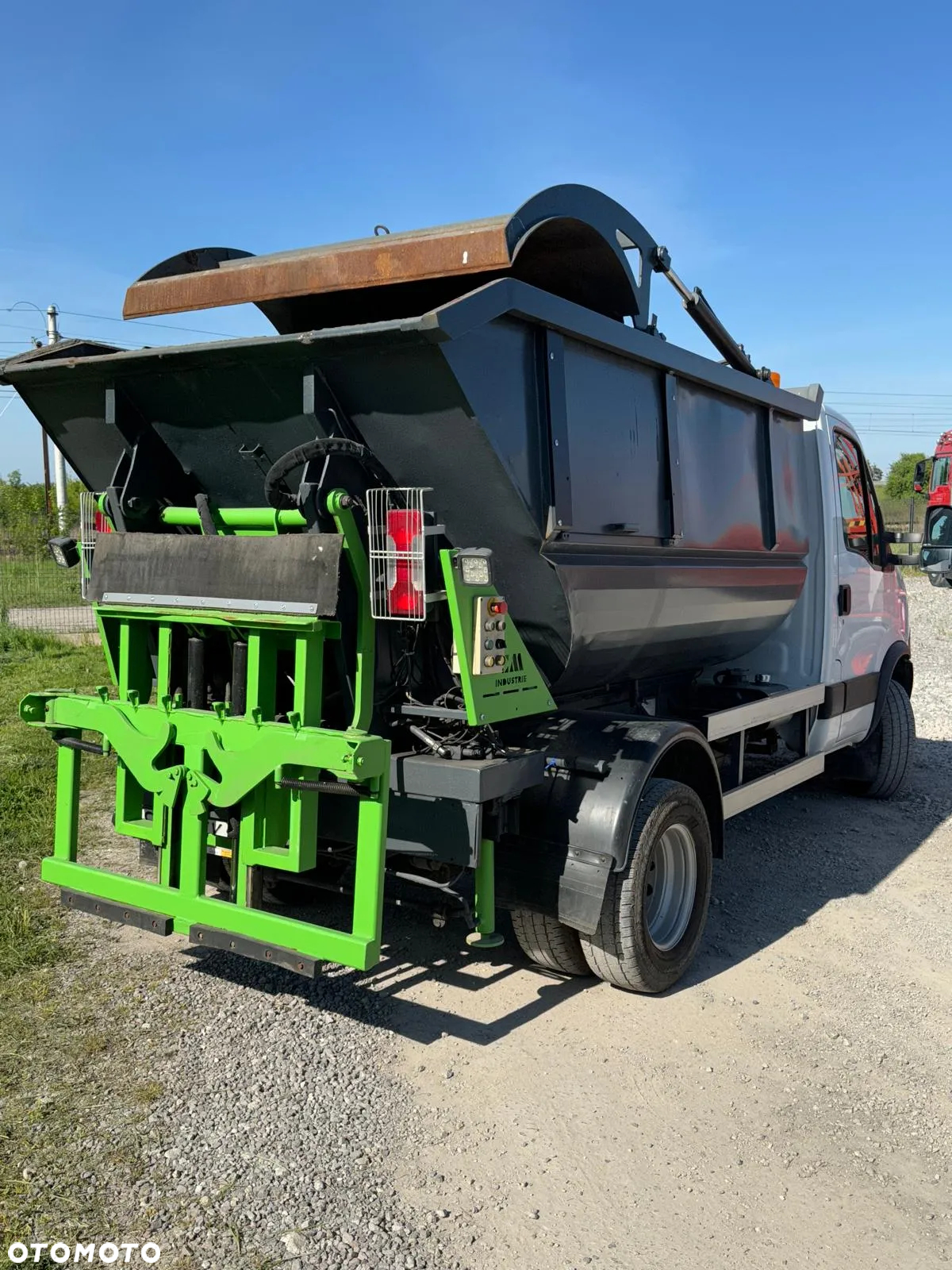 Iveco Dayli 70C15 Speclany Smieciarka Miejska Prasa  wywrotka - 4