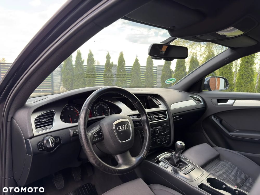 Audi A4 Avant 1.8 TFSI Ambiente - 30