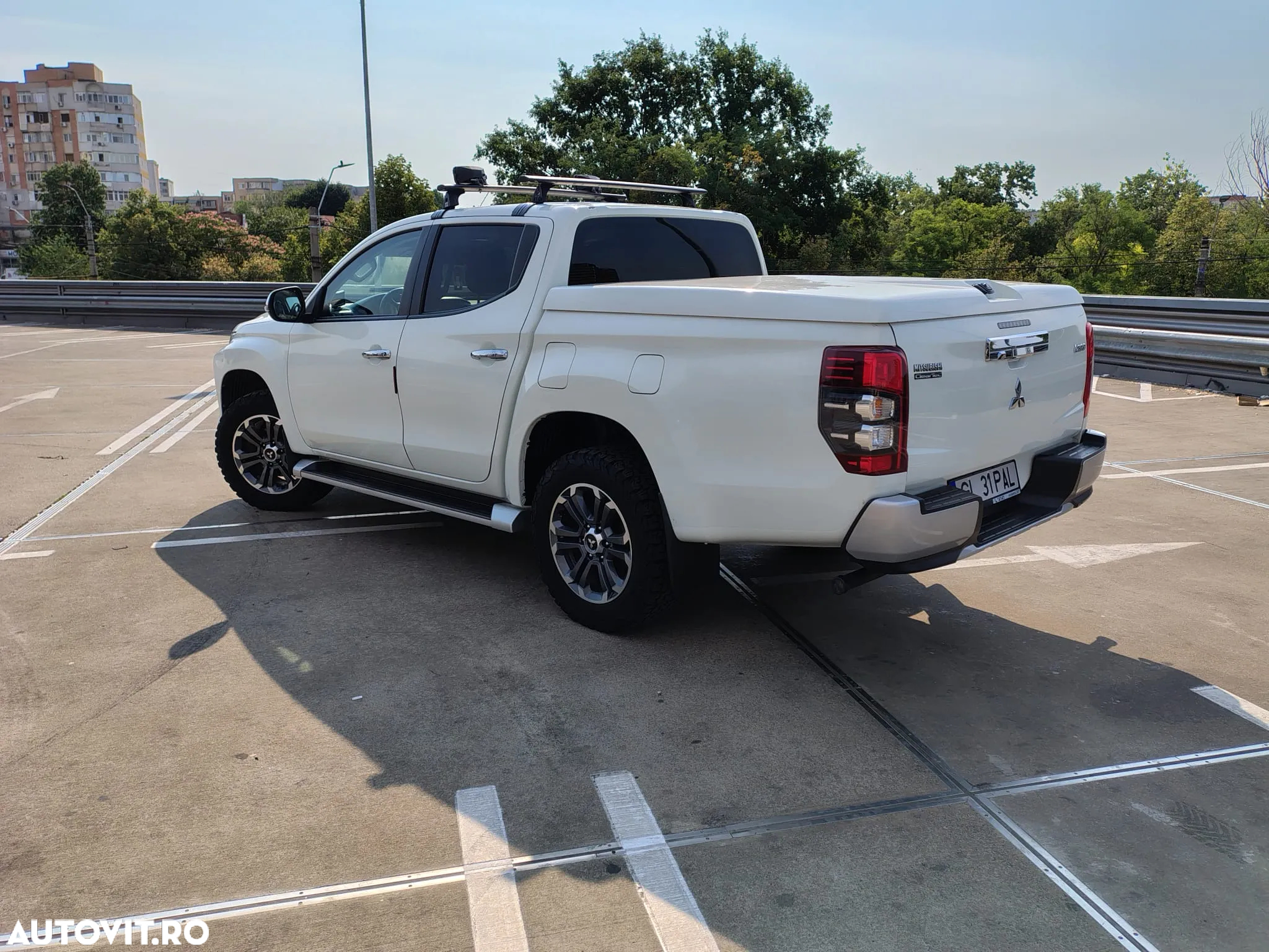 Mitsubishi L200 Double Cab 2.2 DI-D M/T Instyle - 9