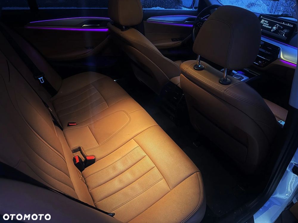 BMW Seria 5 520d xDrive - 19