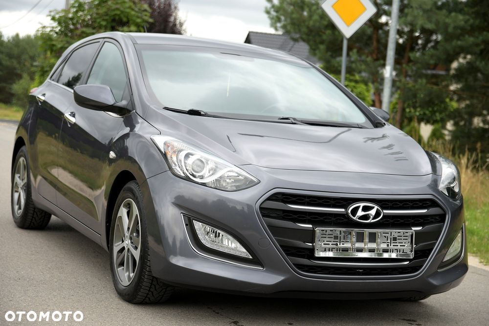 Hyundai i30 blue 1.6 GDI DCT Premium - 24
