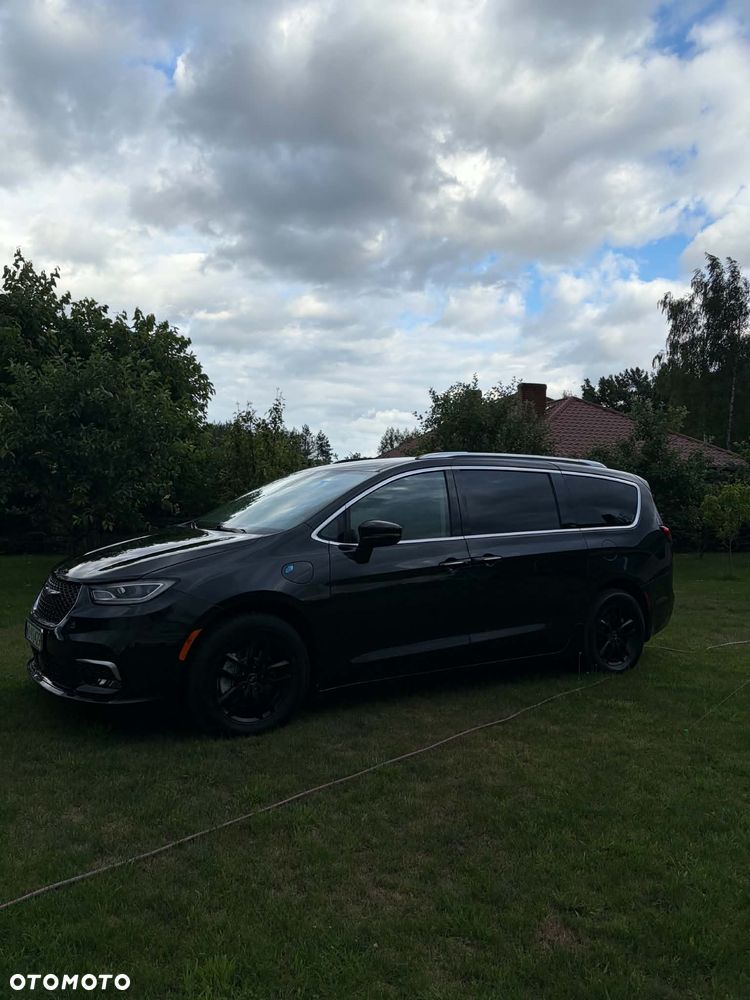 Chrysler Pacifica - 5