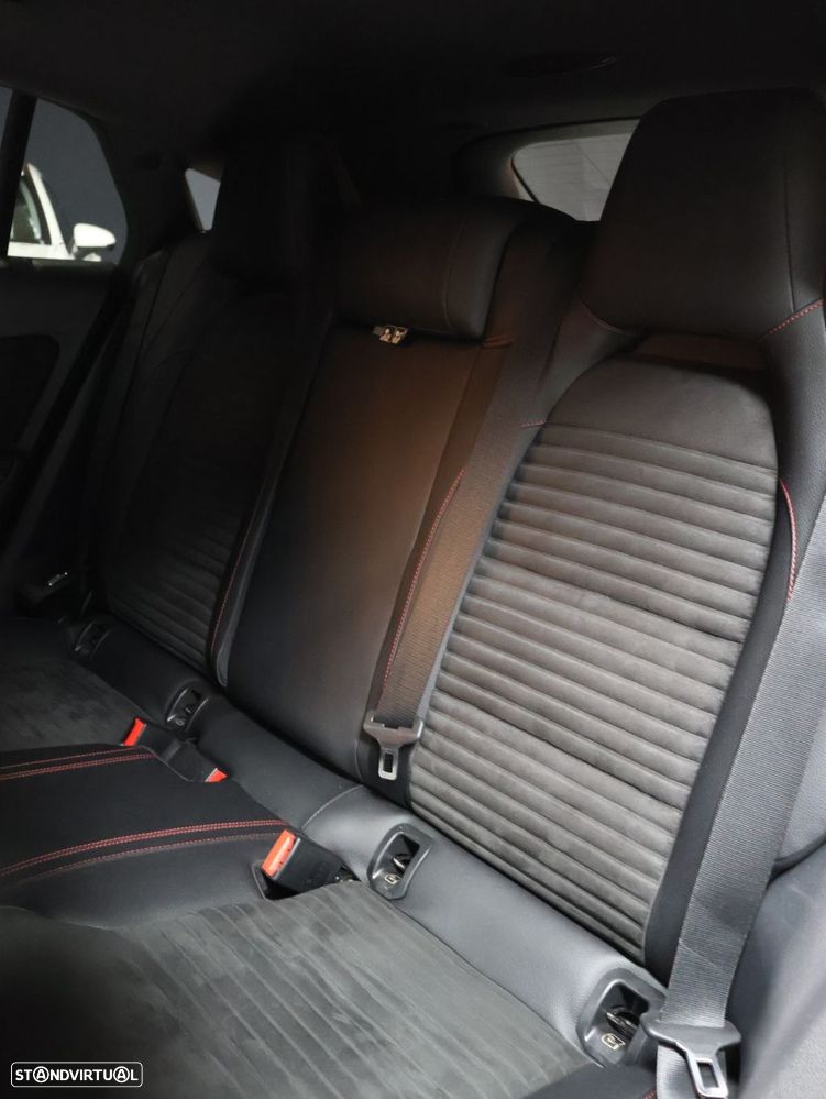 Mercedes-Benz CLA 200 d Shooting Brake AMG Line Aut. - 9