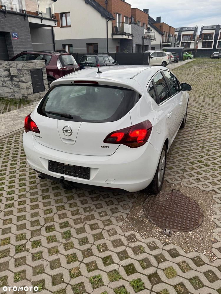 Opel Astra 2.0 CDTI Cosmo - 24