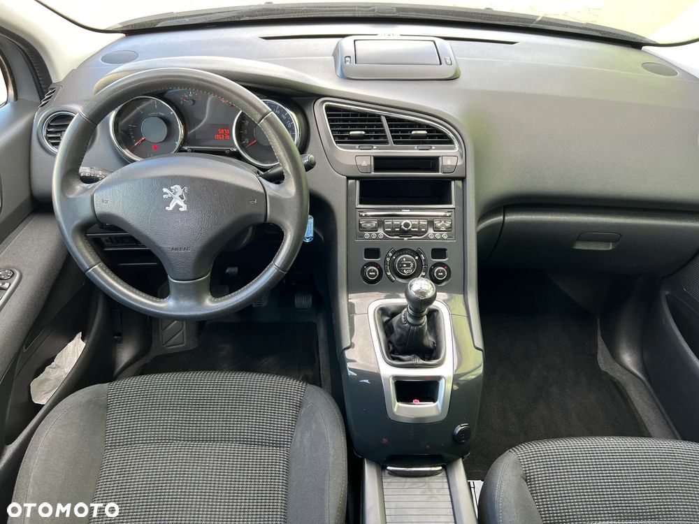 Peugeot 5008 - 9