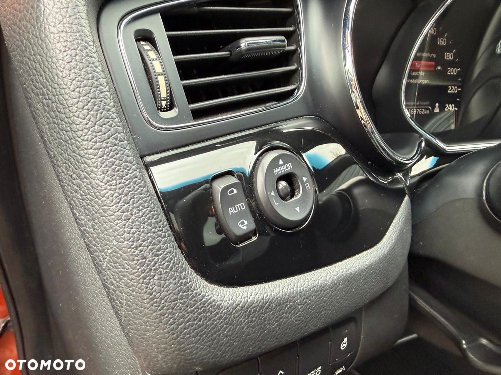 Kia Ceed 1.6 GDI DCT Spirit - 17