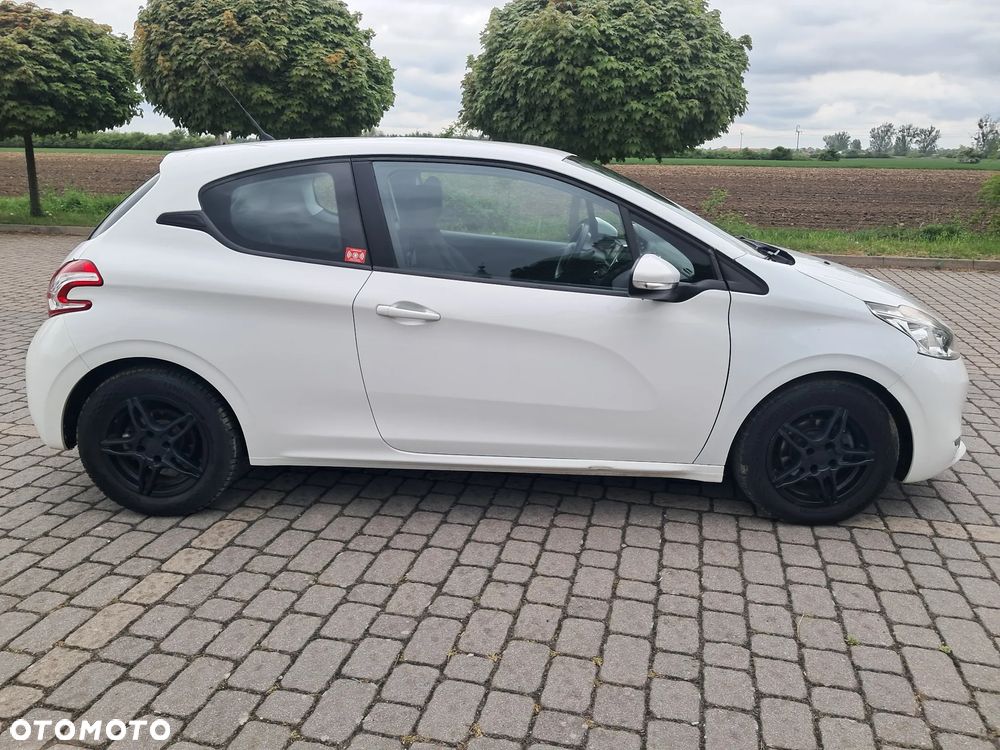 Peugeot 208 95 VTI Active - 9