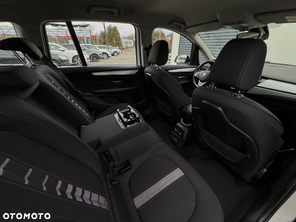 BMW Seria 2 220d xDrive Sport-Aut Advantage - 34