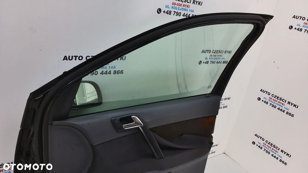 VW Polo Classic 9N2 Drzwi Prawy Przód L041 - 8