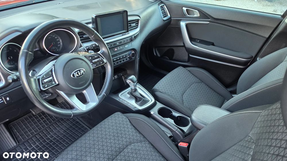 Kia Ceed 1.4 T-GDI L Business Line DCT - 14