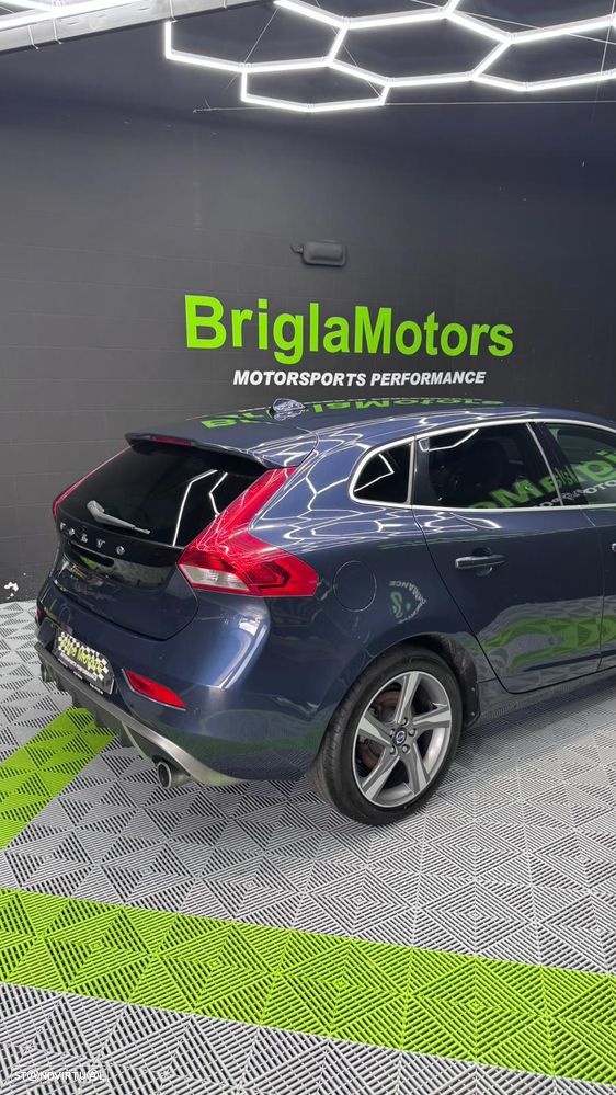 Volvo V40 D2 R Design - 6
