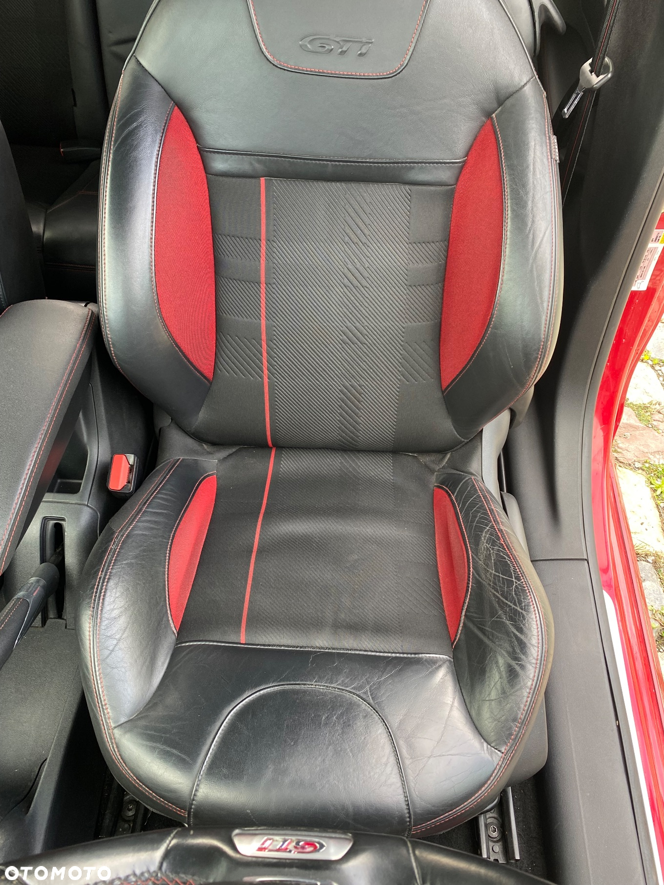 Peugeot 208 1.6 THP GTi - 9