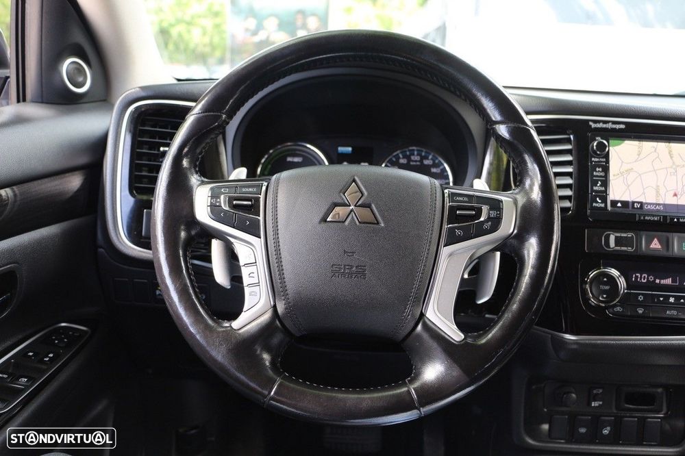 Mitsubishi Outlander 2.0 MIVEC Instyle Navi+ - 26