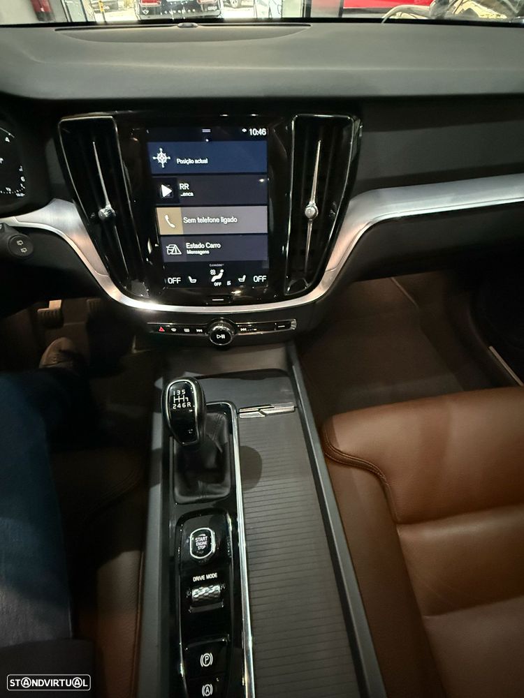 Volvo V60 D3 Momentum Pro - 29
