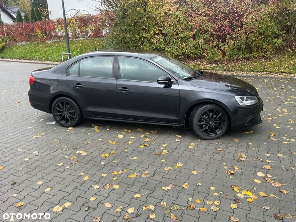 Volkswagen Jetta 1.6 TDI Trendline Optimum - 6