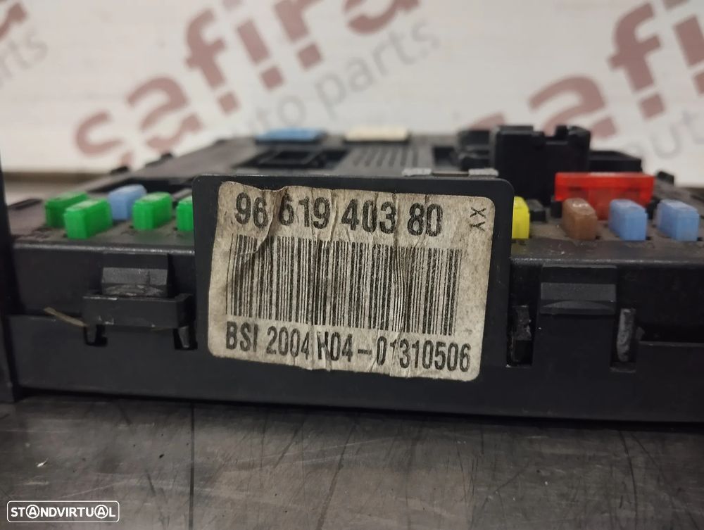 CAIXA DE FUSIVEIS BSI CITROEN C5 II REF: 9661940380 - 4