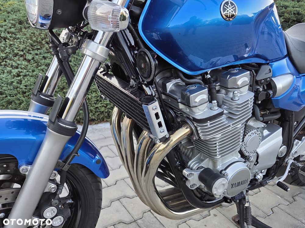 Yamaha XJR - 34