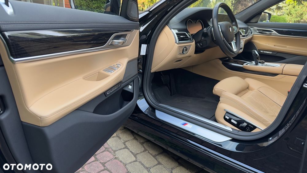 BMW Seria 7 740d xDrive - 12