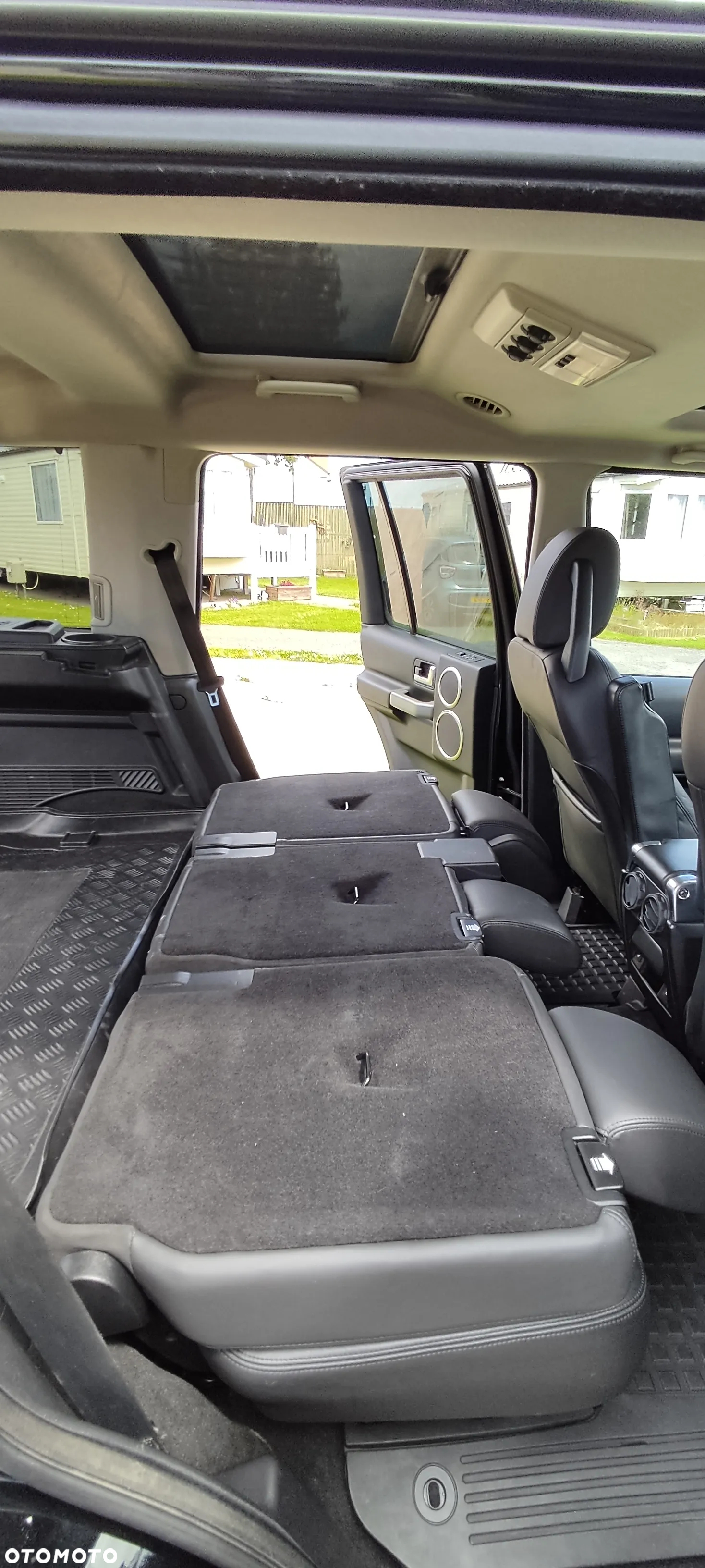 Land Rover Discovery IV 2.7D V6 HSE - 15