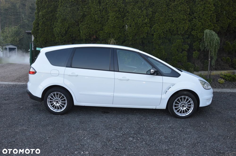 Ford S-Max - 12
