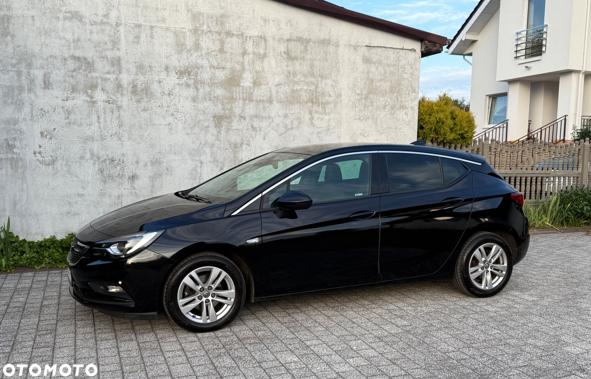 Opel Astra V 1.4 T Elite S&S - 1