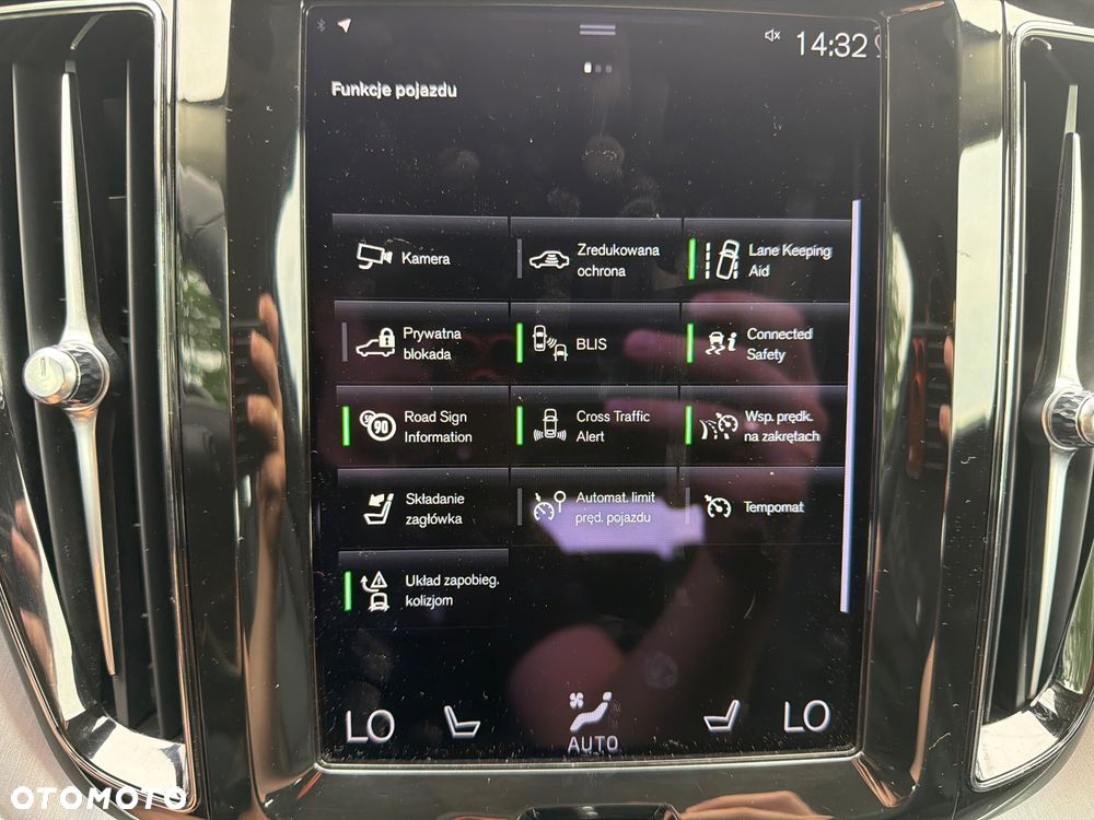 Volvo XC 60 B4 D AWD Momentum Pro - 30