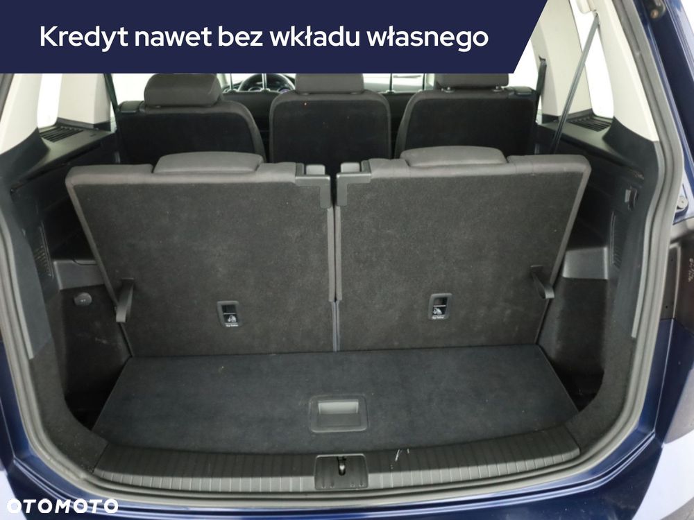 Volkswagen Touran - 15