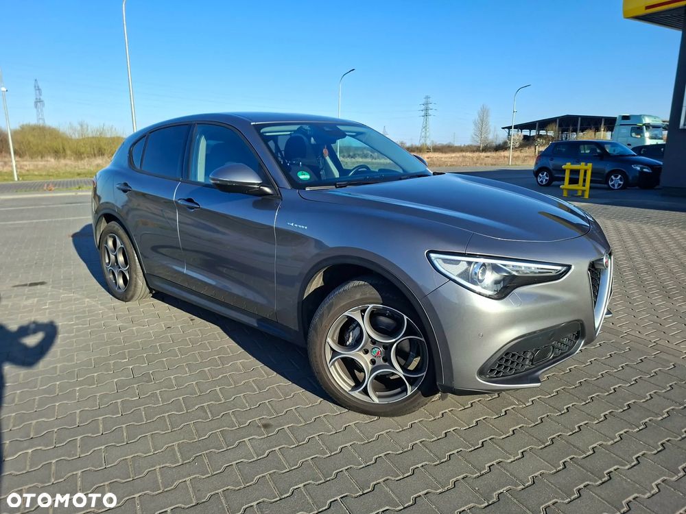 Alfa Romeo Stelvio 2.0 Turbo Super Q4 - 4