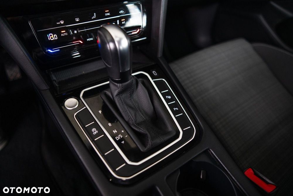 Volkswagen Passat 1.5 TSI EVO Business DSG - 16