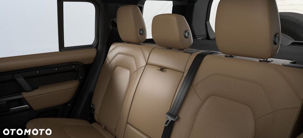 Land Rover Defender - 7