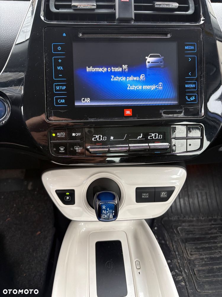 Toyota Prius 1.8 Hybrid Prestige - 11