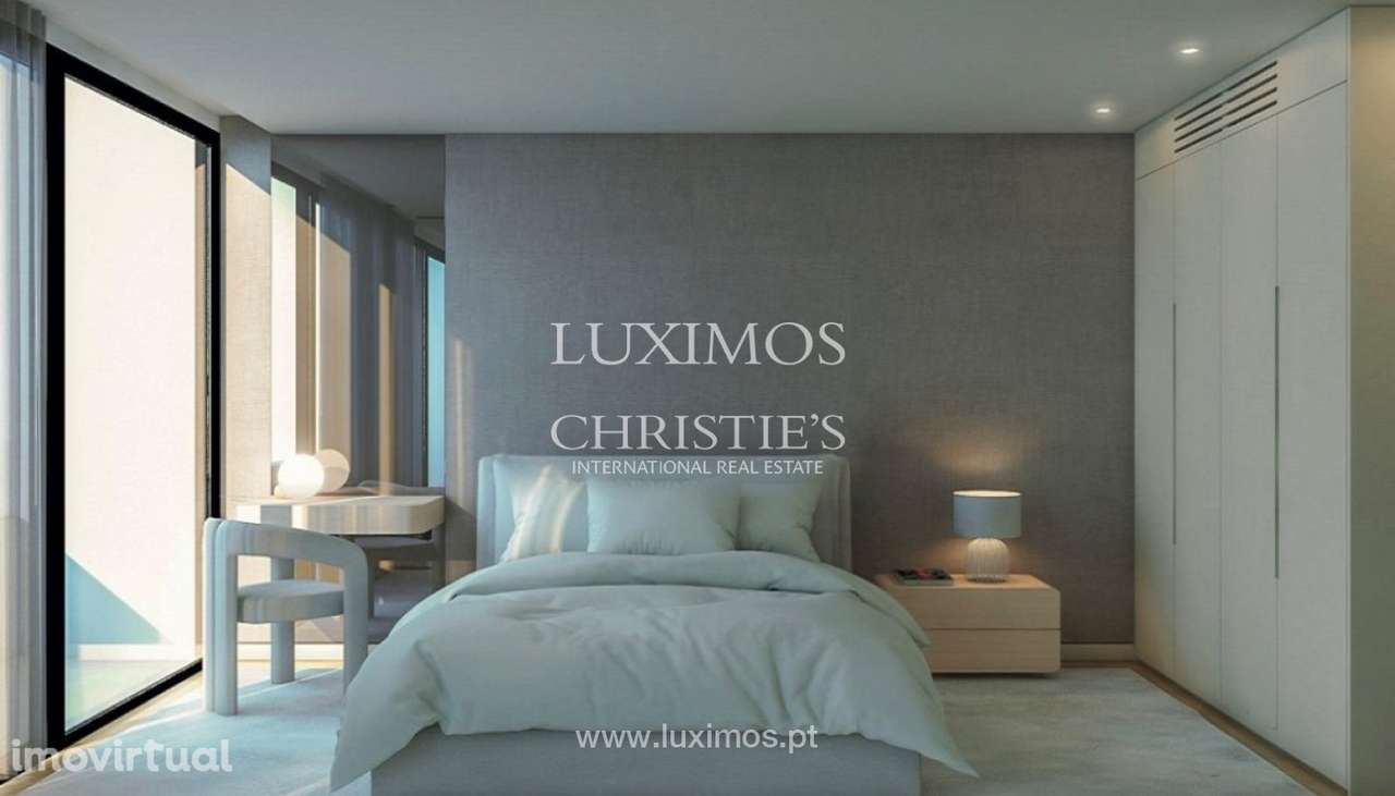 Moradia V4+1 com jardim, piscina e vistas de mar à venda em Valadares - Grande imagem: 5/8