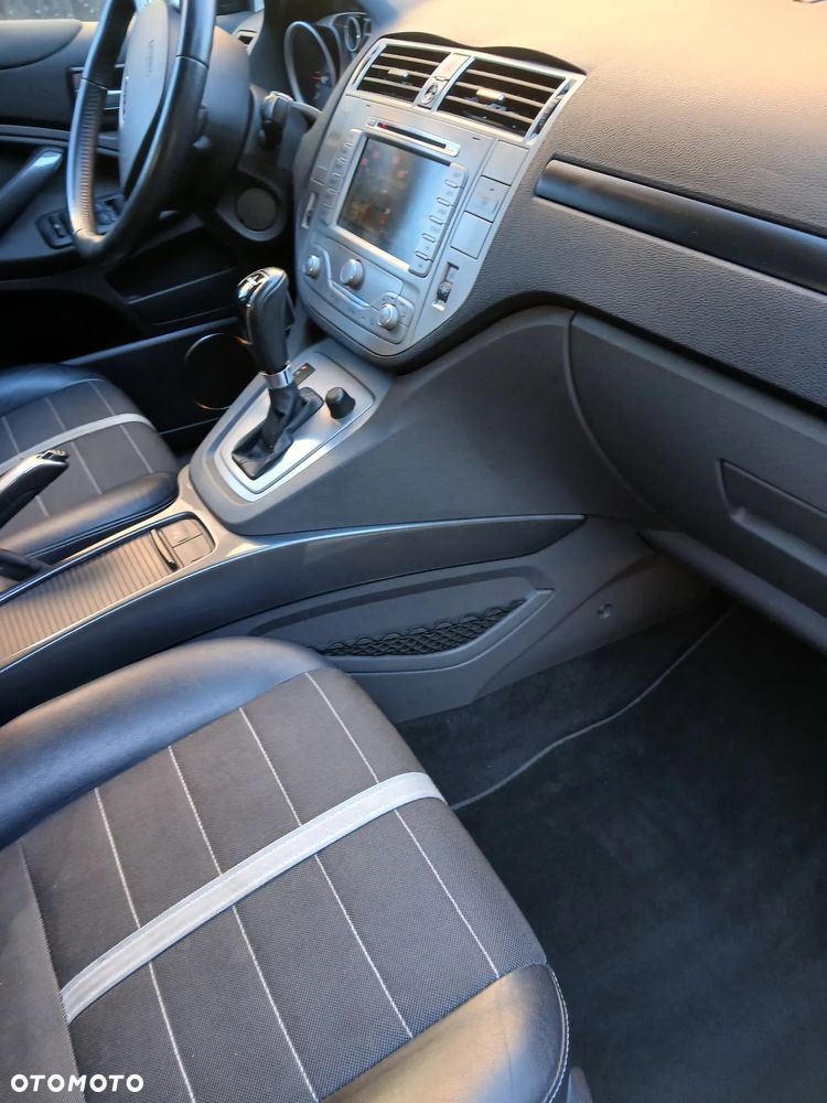 Ford Kuga - 12