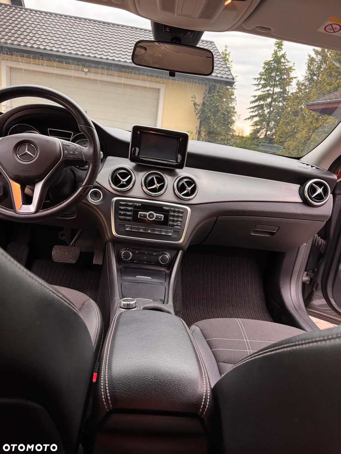 Mercedes-Benz CLA 250 7G-DCT - 9