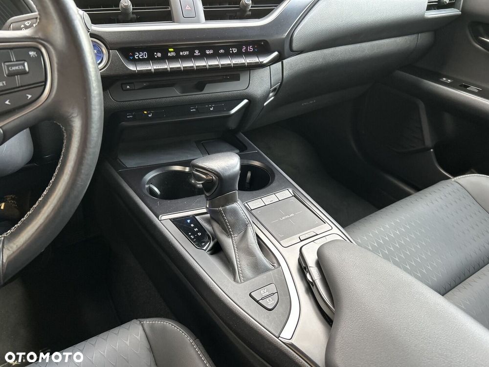 Lexus UX 250h GPF F Impression 2WD - 19