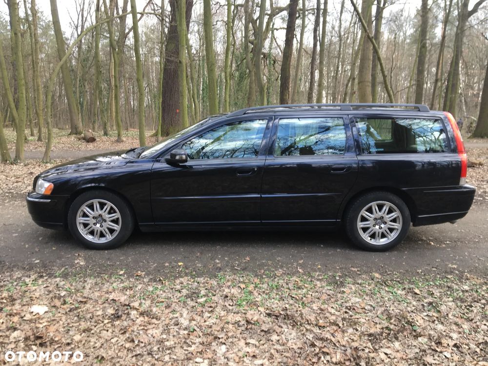 Volvo V70 D5 Momentum - 3
