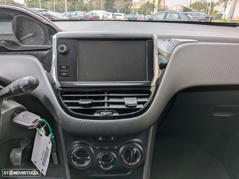 Peugeot 2008 1.2 PureTech Style - 10