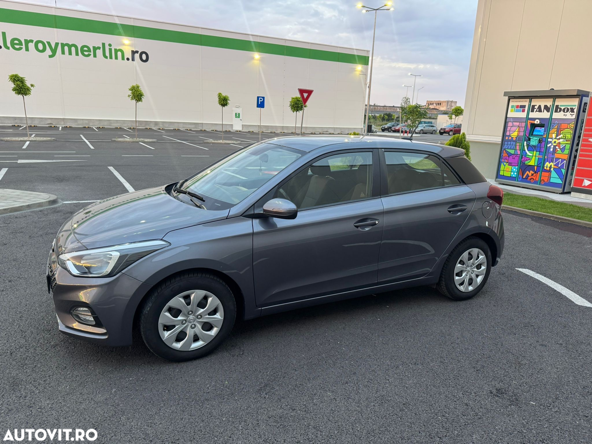 Hyundai i20 blue 1.4 Active Pure - 11