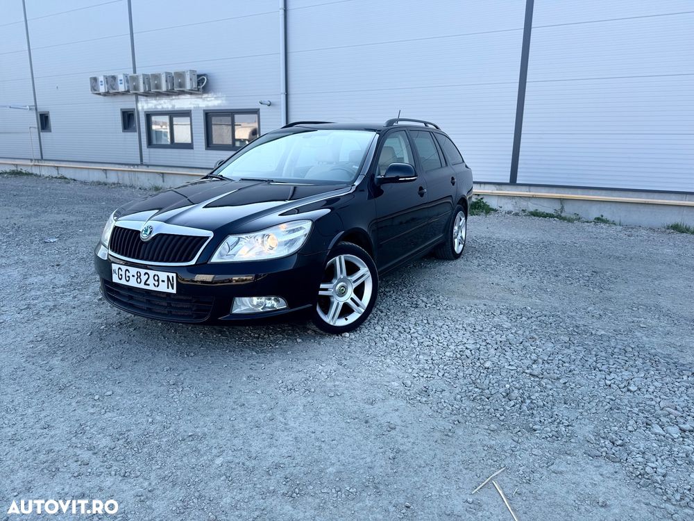 Skoda Octavia 1.6 TDI DPF DSG Elegance - 1