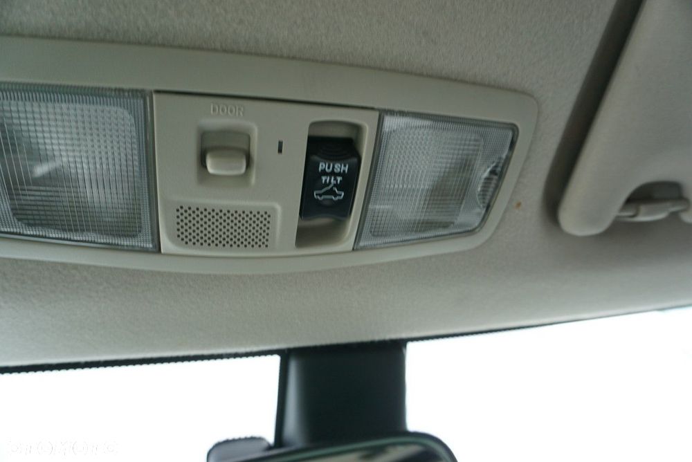 Mitsubishi Outlander - 19