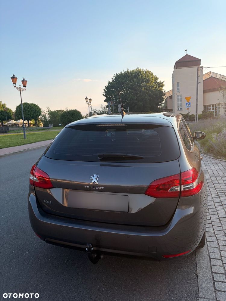 Peugeot 308 1.5 BlueHDi Active S&S EAT6 - 5