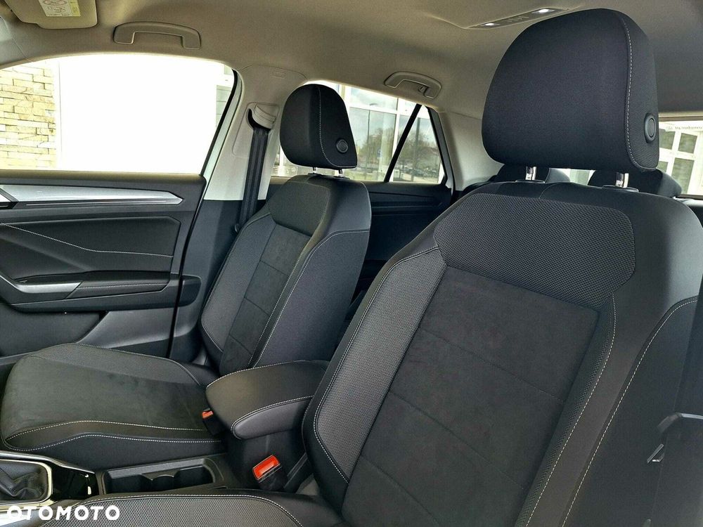 Volkswagen T-Roc - 11